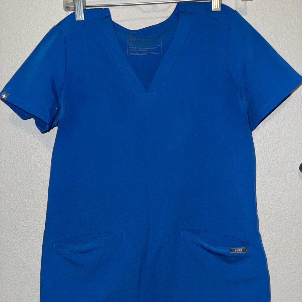 Figs Scrub Top